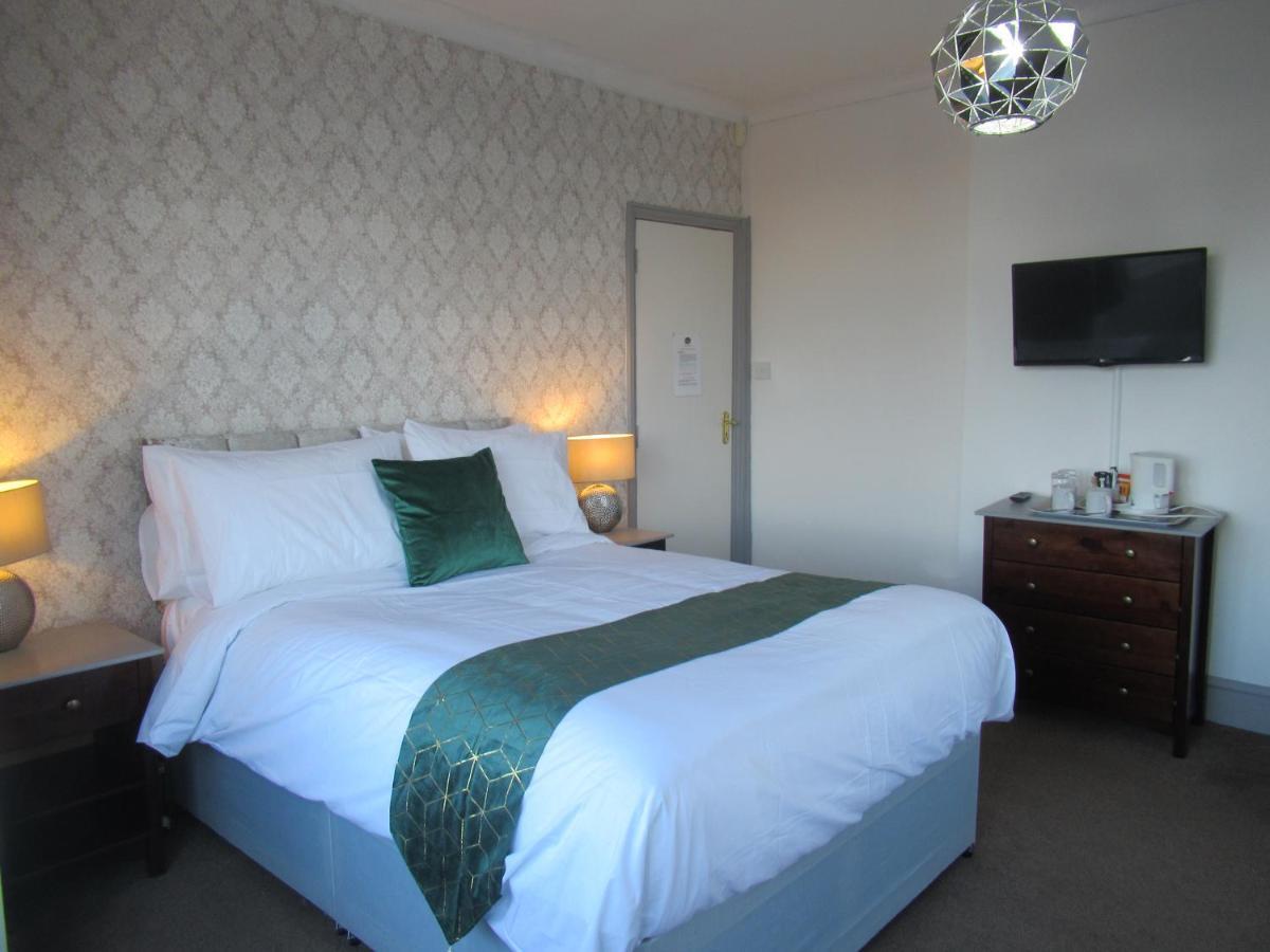 Captain Howey Hotel 3*